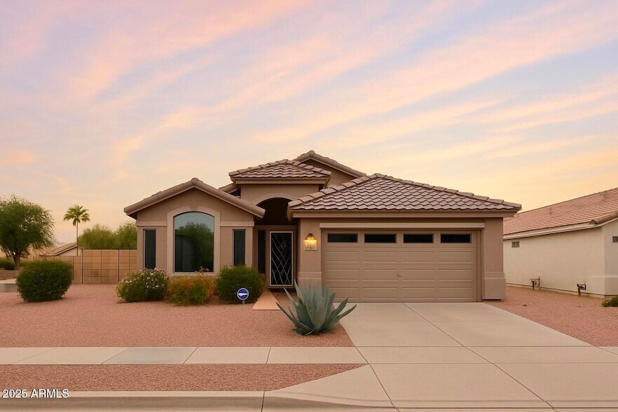 Foto principal - 3022 E Captain Dreyfus Ave