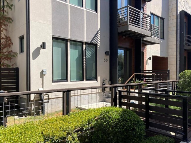 Building Photo - 3100 Menchaca Rd