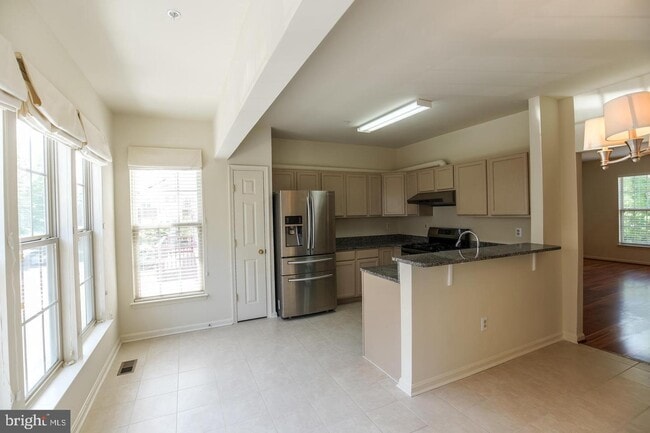 Building Photo - 12137 Amber Ridge Cir