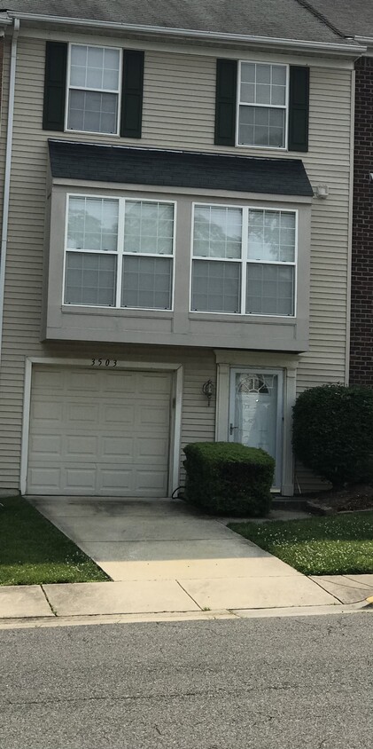 Primary Photo - 3503 Round Hill Ln
