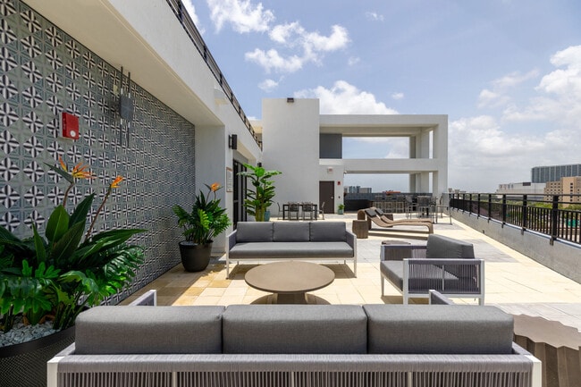 Foto del edificio - Soleste Spring Gardens