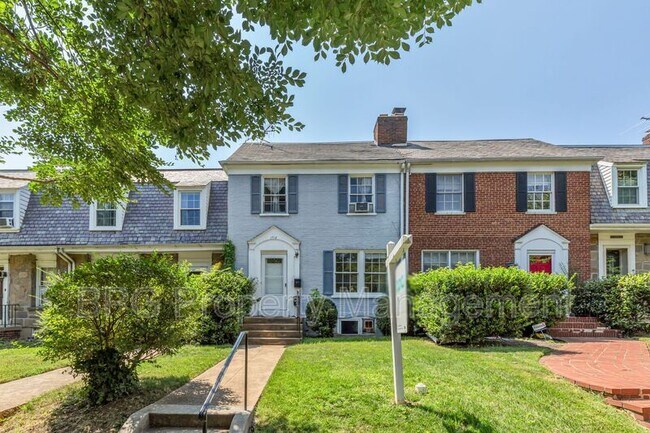 Foto del edificio - 1710 37th St NW