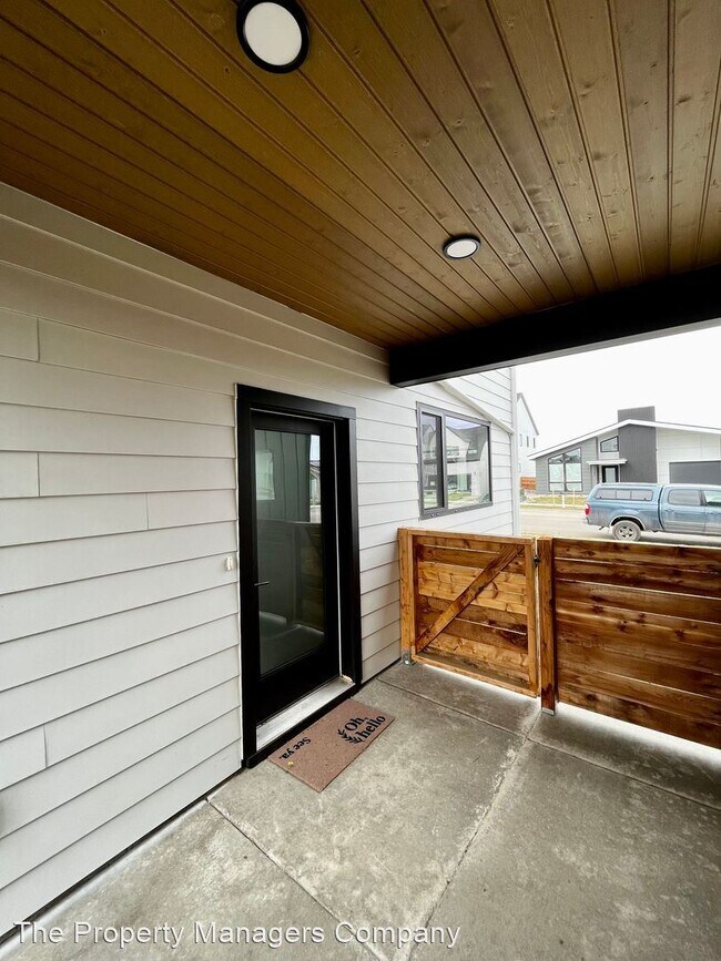 Building Photo - 3 br, 2.5 bath House - 3052 South 31st Avenue