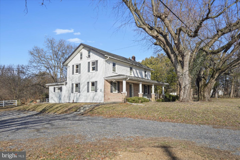 Primary Photo - 2400 S Forge Rd