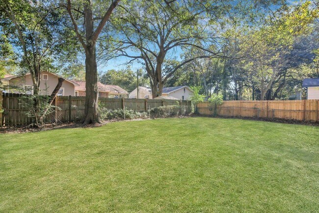 Foto del edificio - Beautifully renovated 3 bedroom, 2 bathroom home in the heart of North Charleston