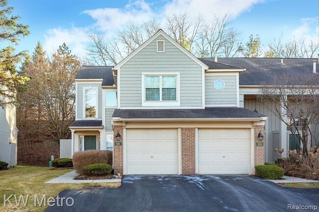 Building Photo - 516 Newburne Pointe