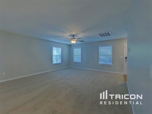 Foto del edificio - 241 Roosevelt Thompson Rd