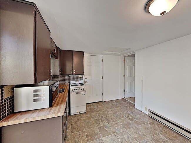 Foto del edificio - 9203 Kelsey Ln SW