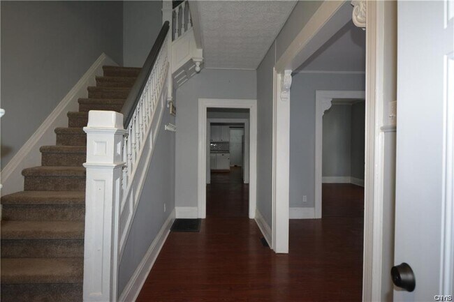 Building Photo - 41 N Main St
