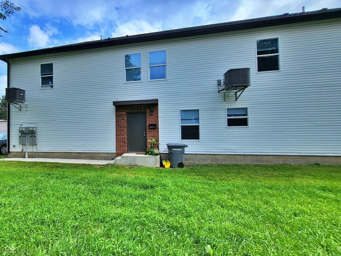 Building Photo - 517 N Oxford St