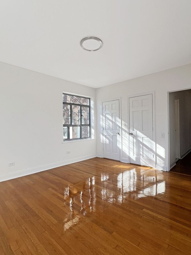 Foto del edificio - The Leslie — A Private Garden Enclave for the Modern New Yorker