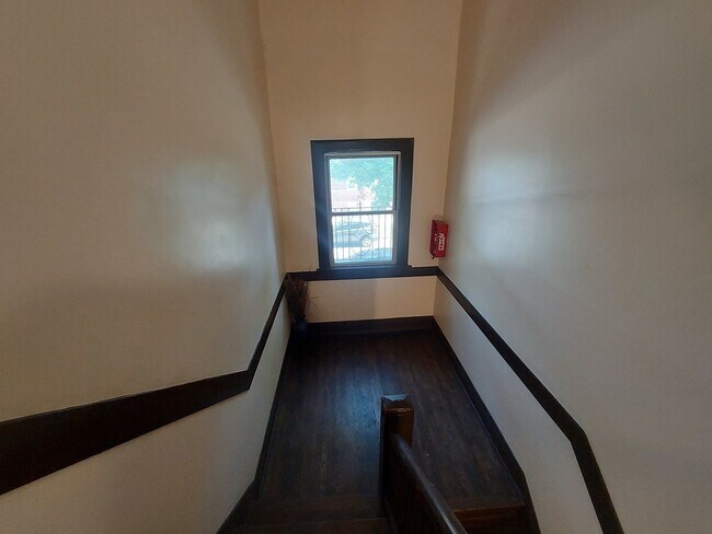 Building Photo - 3104 W 64th St