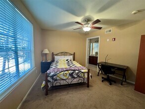 Building Photo - 7575 Kirby Dr