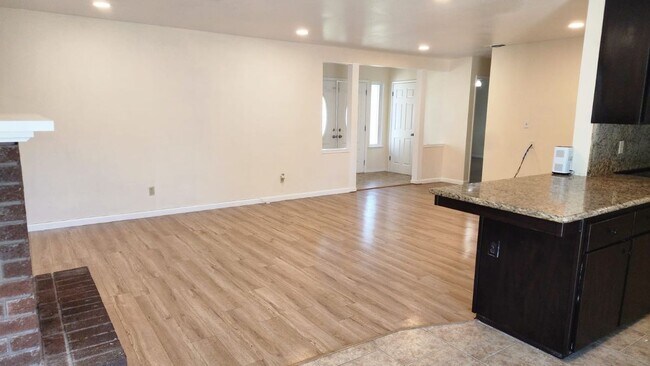 Foto del edificio - 1385 Wimbledon Ct