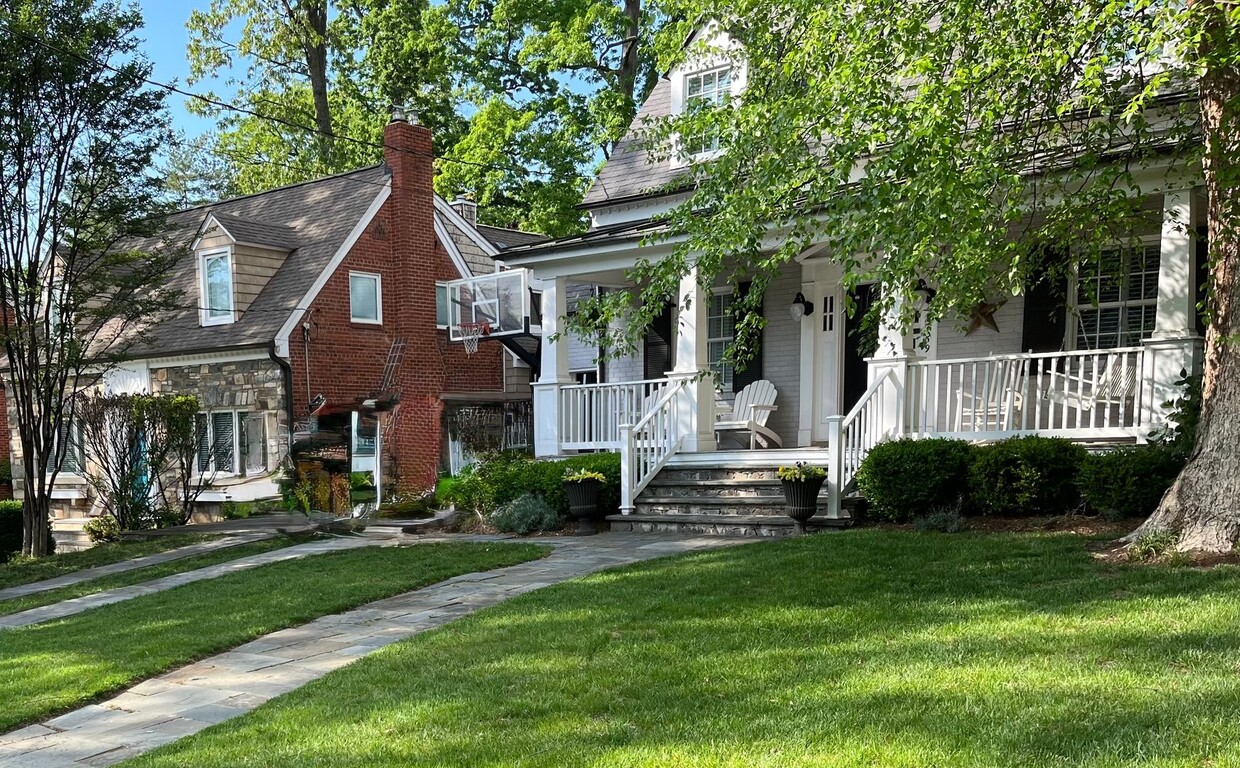 Foto principal - Charming North Arlington Home with Modern ...