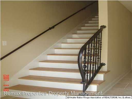 Building Photo - 912 S Audubon Place Ave