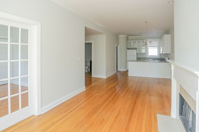 Foto del edificio - 3852 N Southport Ave