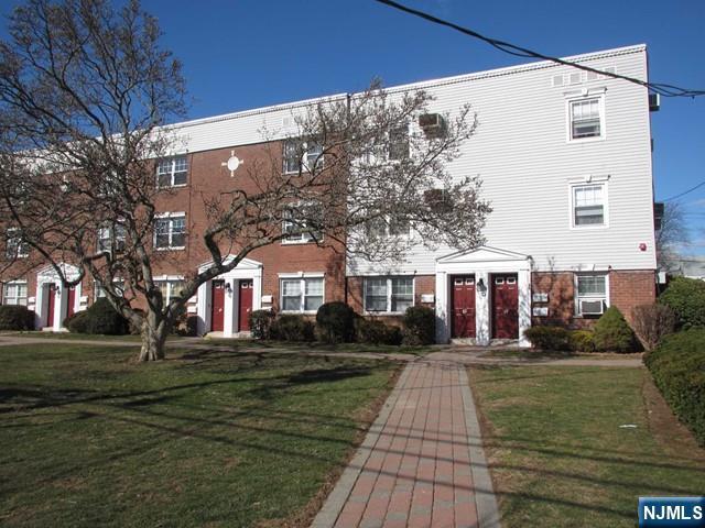 Foto principal - 57 Hastings Ave