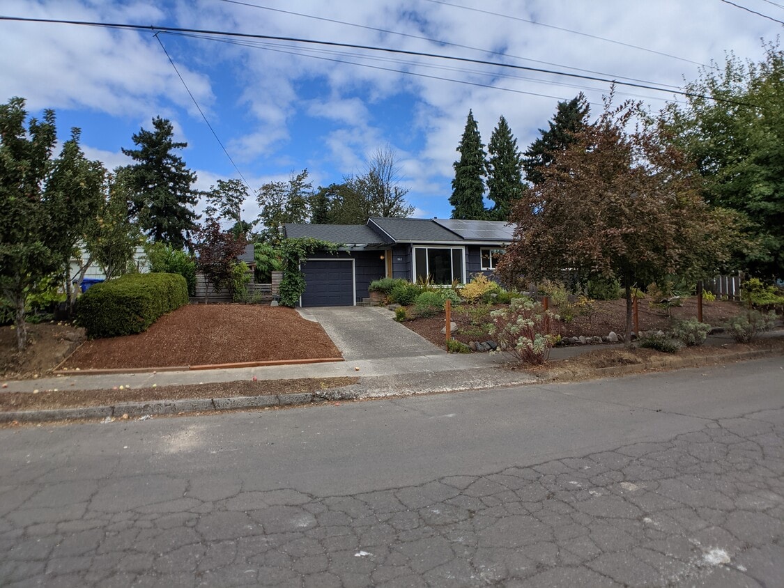 863 N Watts St, Portland, OR 97217 House Rental in Portland, OR