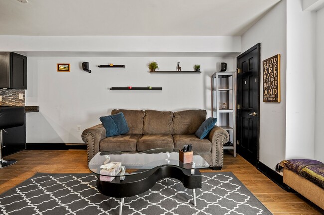 Building Photo - Comfort in Motion: Adams Morgan Apartment