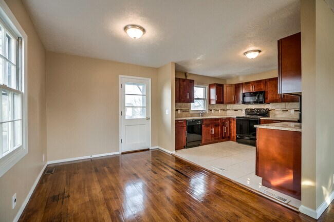 Building Photo - 9646 Sprague St