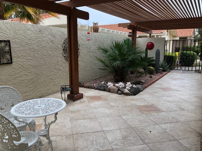 Foto del edificio - Lovely Home Steps Away From All the Amenities in Leisure World, in 45+ Active Adult Community Ava...