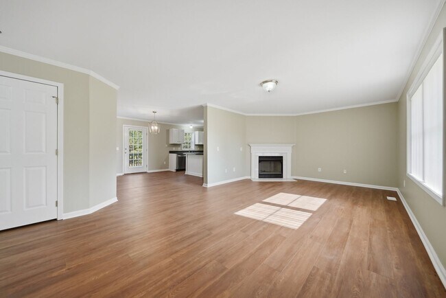 Foto del edificio - Updated One-Story Home in Prime Conover Location