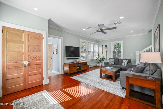 Foto del edificio - 50 Waverly Pl