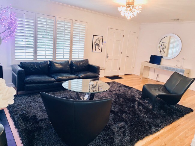 Living room - 4961 Stern Ave