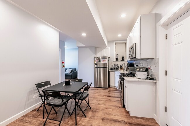 Foto del edificio - 7331 N Honore St