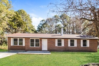Building Photo - 4764 Longview Dr SE