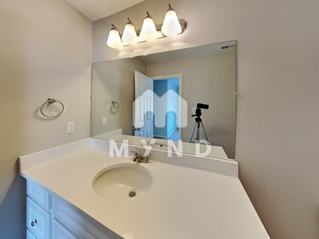 Building Photo - 5367 Eneida Sue Dr