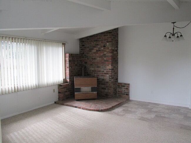 Building Photo - 1804 Hassler Ln