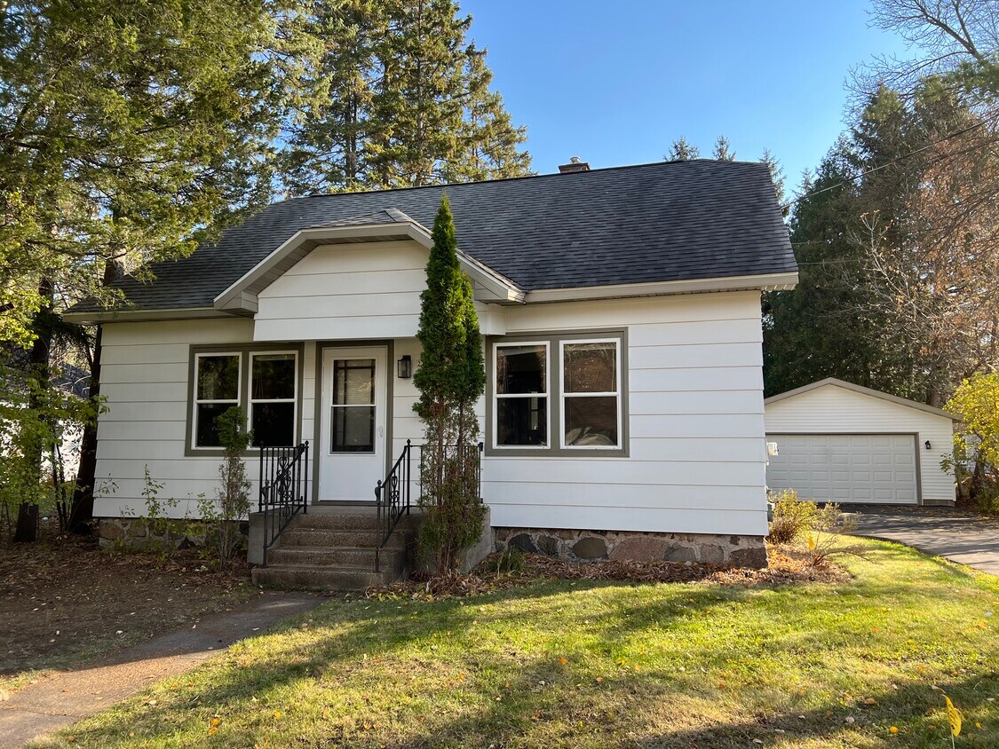 212 Spruce St, Rhinelander, WI 54501 House Rental in Rhinelander, WI