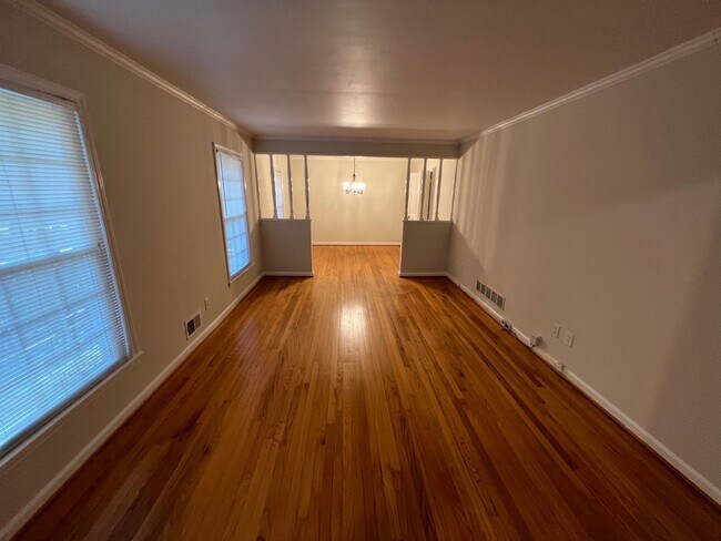 Foto del edificio - Conveniently Located Home Tucker/Stone Mou...