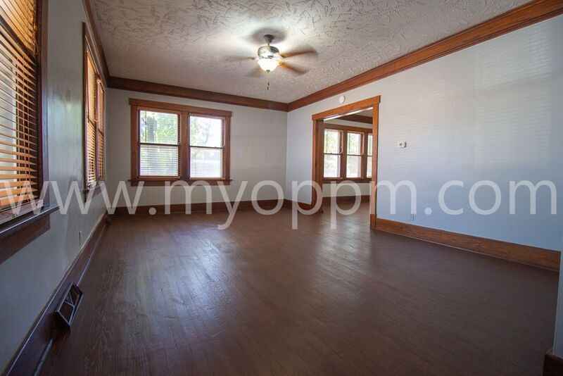 Primary Photo - 2821 N 60th St