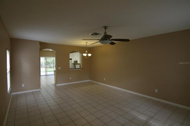 Building Photo - 15780 Fishhawk Falls Dr