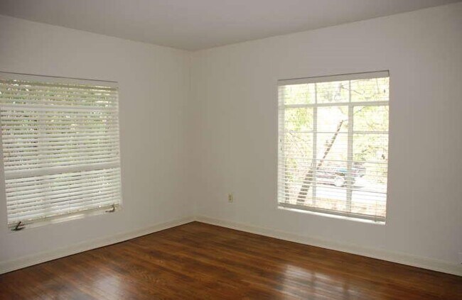 Foto del edificio - 1505 Kirkwood Rd