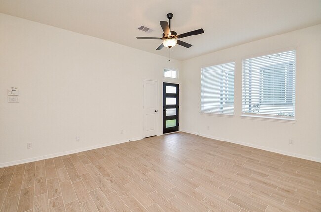 Building Photo - 130 W Coralburst Lp