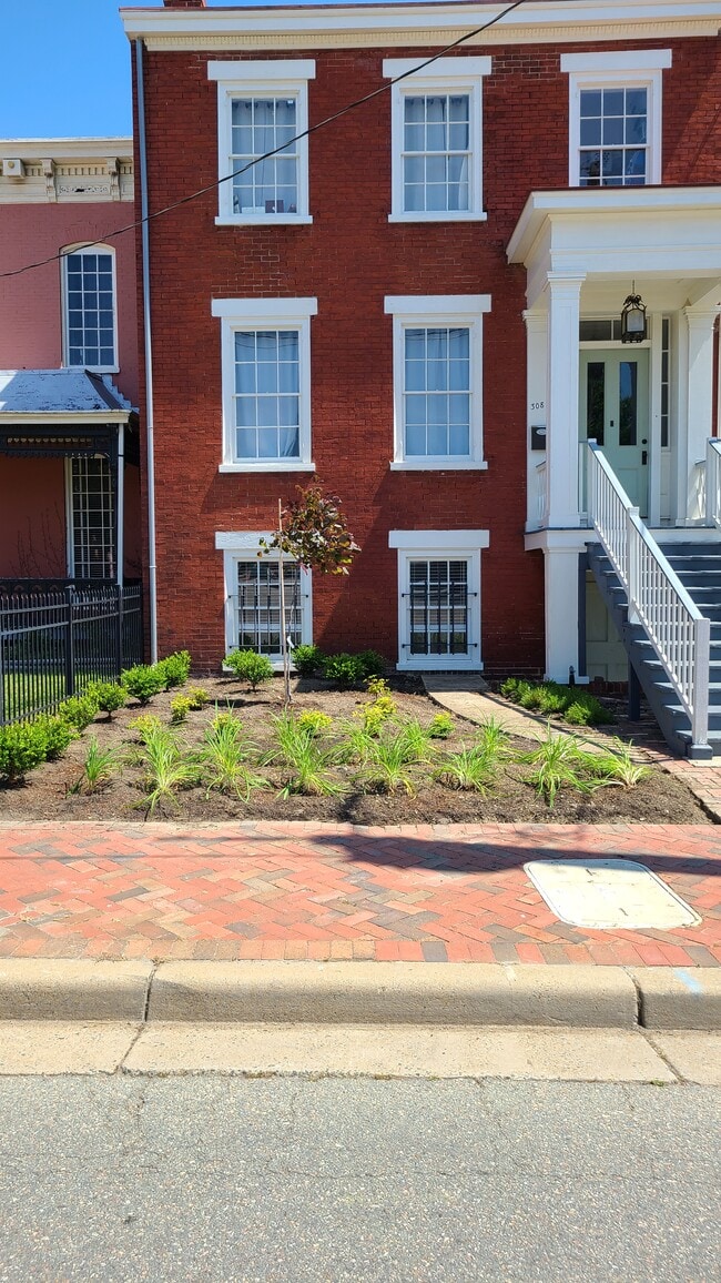 front of house - 308 E Leigh St