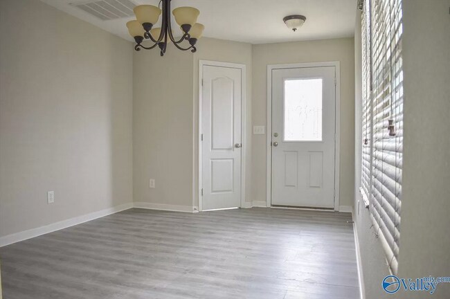 Foto del edificio - 208 Farmington Dr