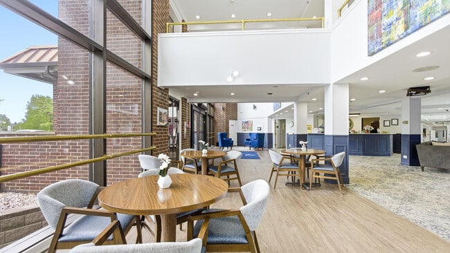 Building Photo - King's Reserve College Park 55+ Active Adult