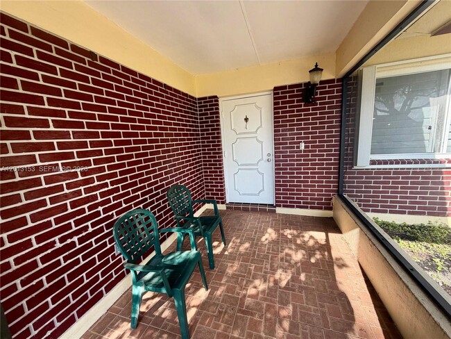 Foto del edificio - 5501 SW 118th Ave