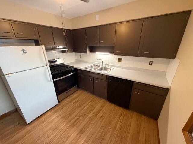 Foto del edificio - 3420 Plum St