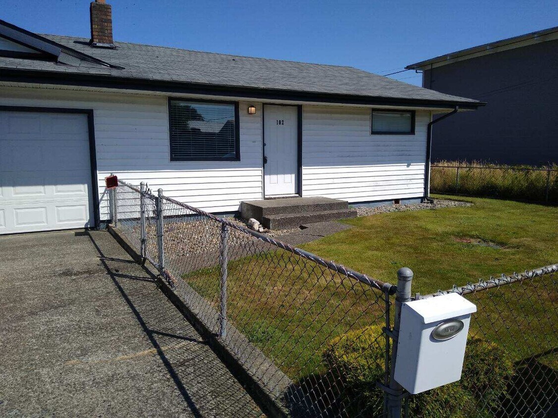 Foto principal - 102 S Jeffries St