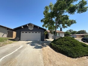 Building Photo - 9954 Beck Dr