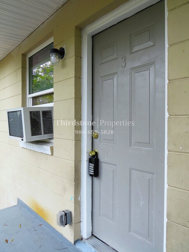 Photo - 1245 W 30th St Apartment