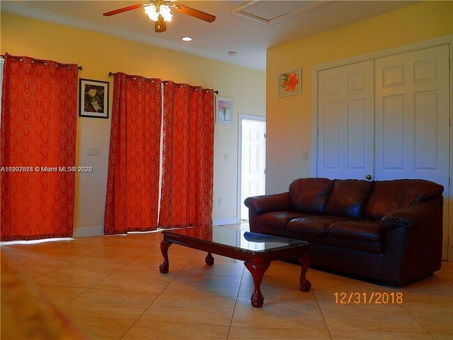 Foto del edificio - 12094 Citrus Grove Blvd
