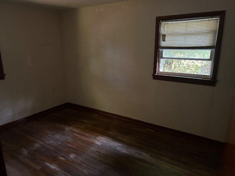 Building Photo - 250 E Olive Rd