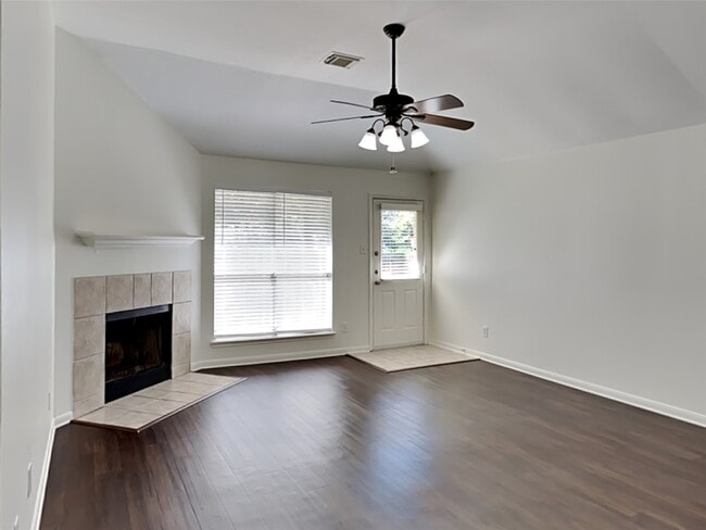 Building Photo - 10467 Twin Circles Dr